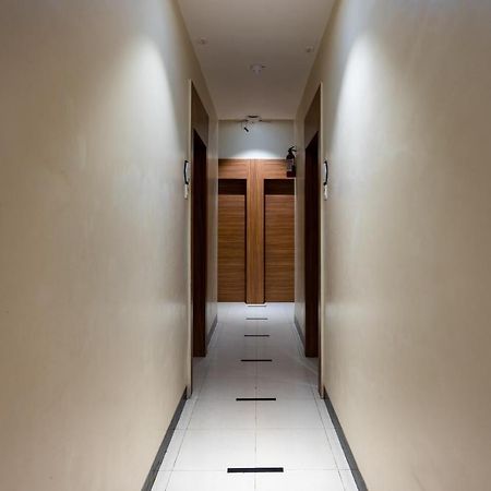 Hotel Balwas Мумбаї Екстер'єр фото